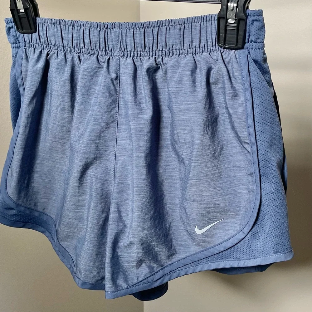 Nike Women's Grey blue Tempo 3” Inseam Running Shorts (obsidian heather) - small
